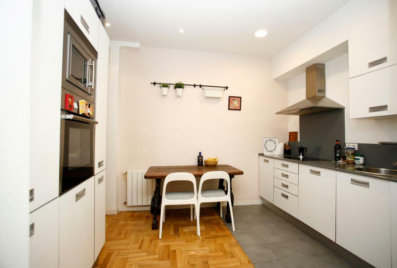 Piso Centrico Con Patio Apartment Bilbao Exterior foto